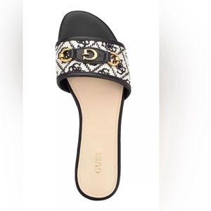❌SOLD❌ Guess Hammi Sandals